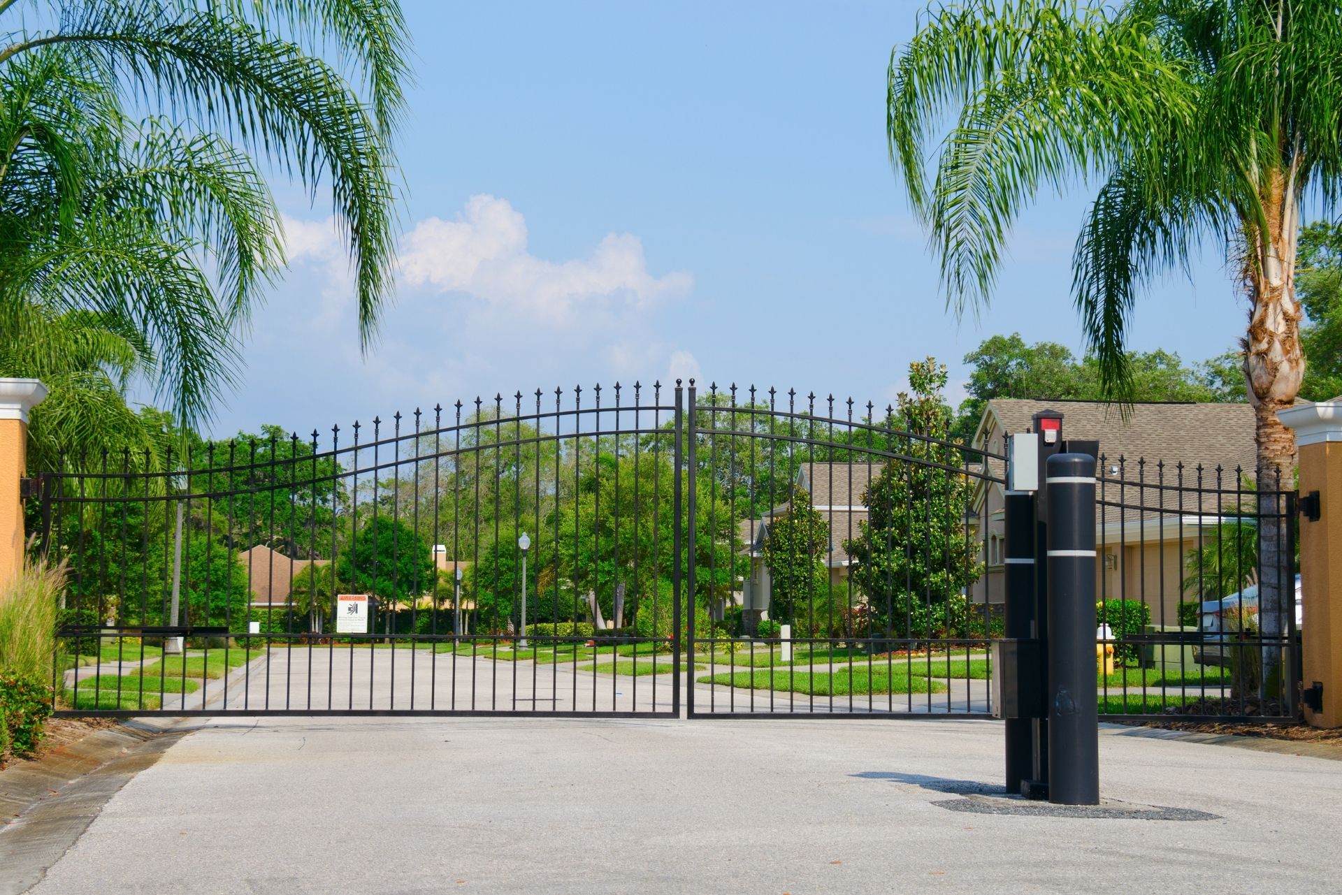 Ultimate Guide To Building Fences On Shared Driveway In NZ